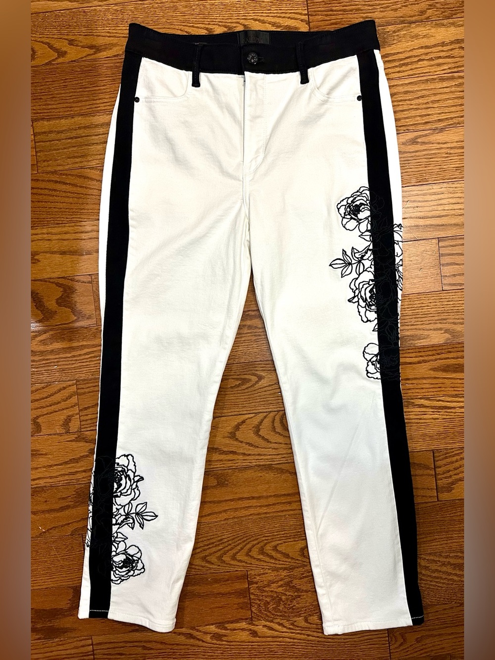 White House Black Market White Pants with Black Floral Detailing